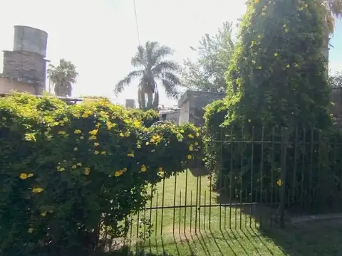 VENTA 2 CASAS GRANJA DE FUNES A REFACCIONAR