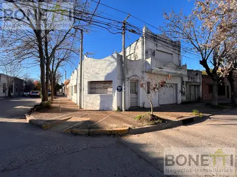 Espectacular esquina centrica en venta en Mercedes Buenos Aires