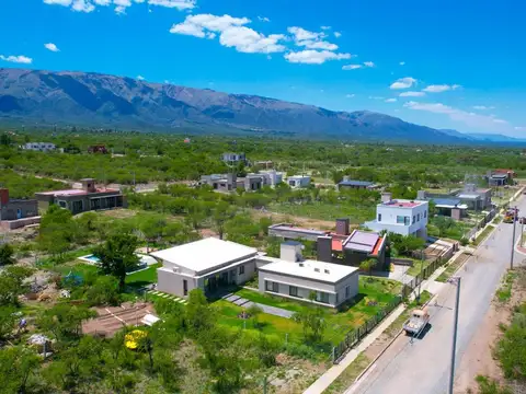 Publica S/n (barrio La Arbolada)