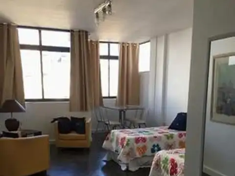 Luis Saenz Peña 400, Piso 7