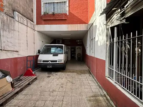 ( LEG-1768 ) GRAL HORNOS  al 1100 - CASA + GALPON - 330m2