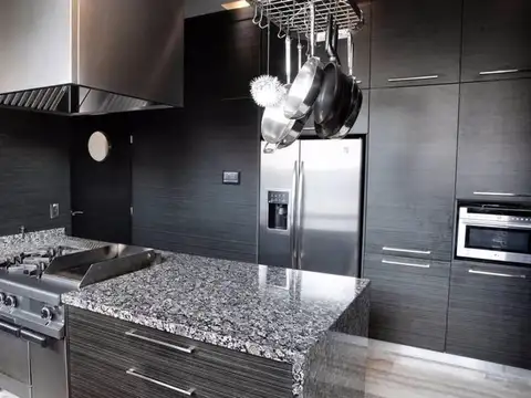 Casa 5 ambientes con 4 baños