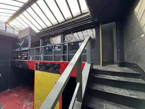 Local en Alquiler Via Púb.