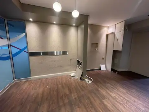 Oficina en Alquiler 40 años