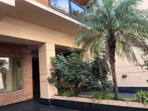 Florida: 2 amb amplios con cochera fija y balcón