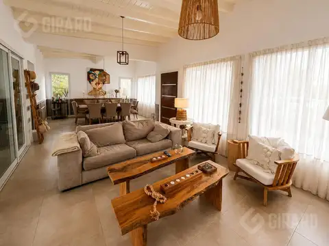 Casa en Venta al Oeste