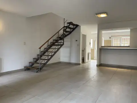 Depto Tipo Casa en Venta de 3 dormitorios