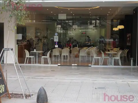 Local en Retiro