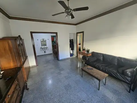 Francisco Acuña De Figueroa 600, Piso 1