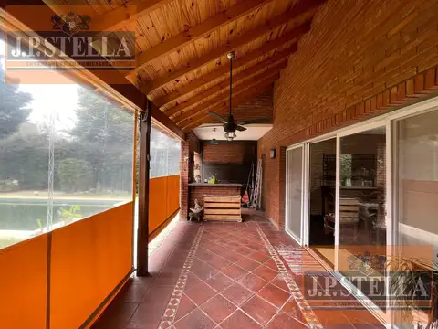 Casa 5 ambientes con 3 baños
