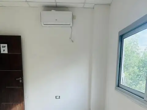Oficina en Alquiler en Pilar, $ 300.000