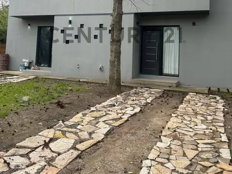 216 e/ 43 y 44 500, Piso 0