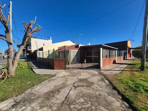 Venta Casa 4 amb con cochera en Barrio Alberdi, José C Paz