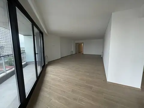 Av. Caseros 242 - Punta  del Río