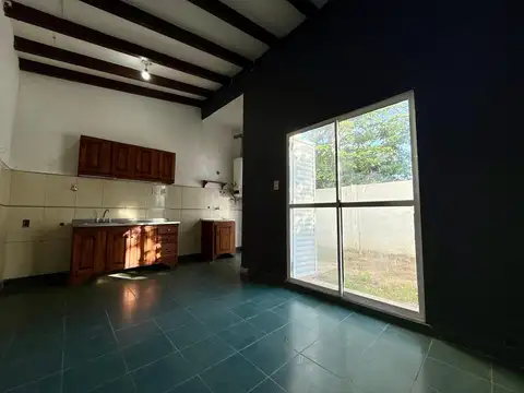 Casa interna con  patio verde – Santo Tomé
