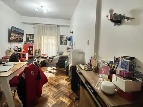 Olleros 2300, Piso 1