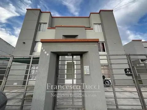 PH en Venta en Castelar Sur