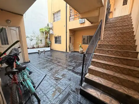 Depto Tipo Casa 2 ambientes con 1 baño