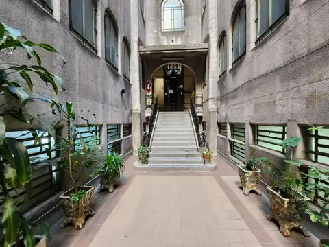 Hipolito Yrigoyen 2563 , Piso 2