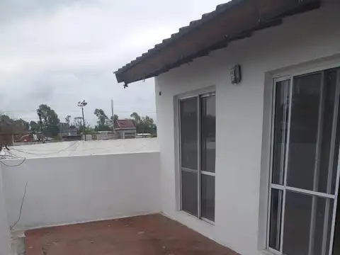 Depto Tipo Casa en Alquiler en Virreyes Oeste, $ 350.000