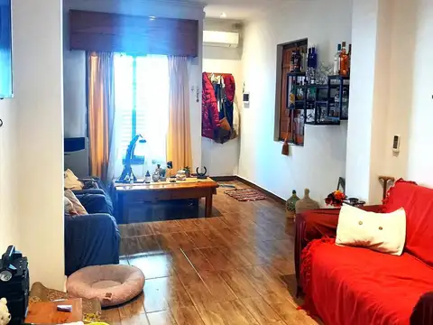 Casa 2 ambientes con 1 baño