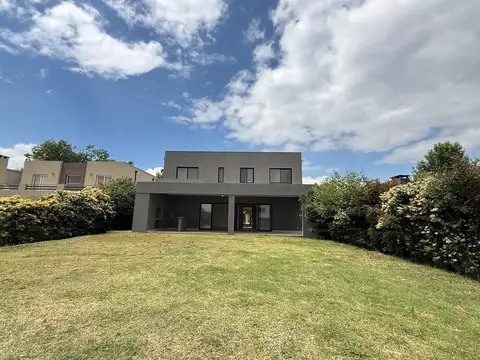 Casa Chalet  en Venta en Pilar del Este, Pilar, G.B.A. Zona Norte