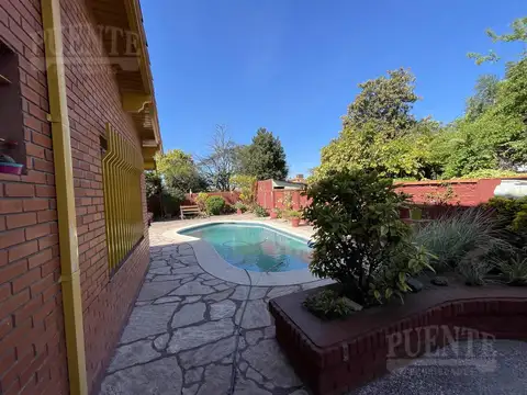 Casa en Venta en Lomas de Zamora, USD 230.000