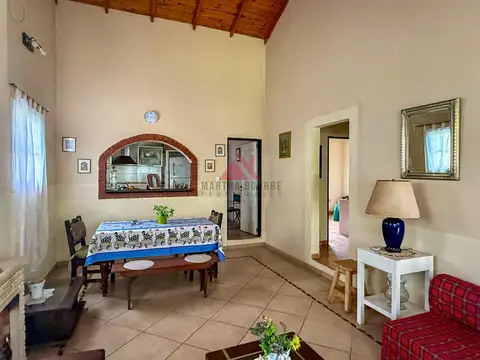 Casa 3 ambientes con 2 baños