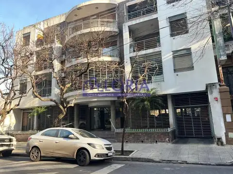 Cochera en venta - excelente ubicacion.-