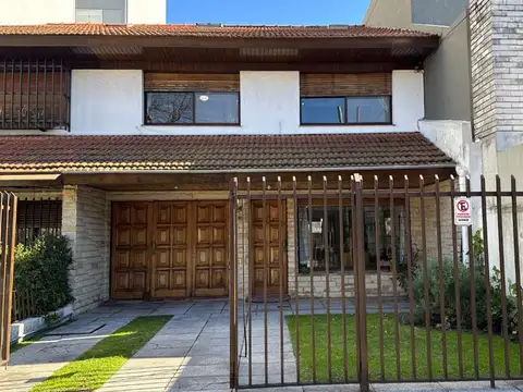 Venta Casa 4 dormitorios con jardín en Olivos