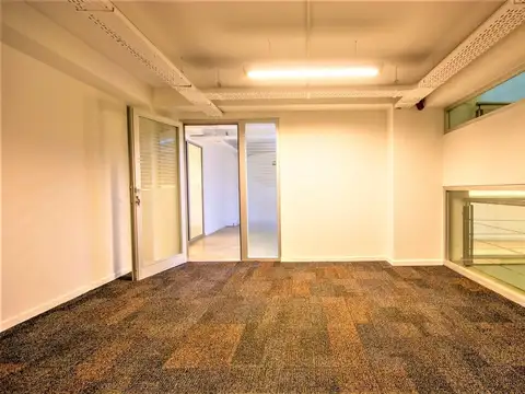 Oficina en Alquiler 21 años