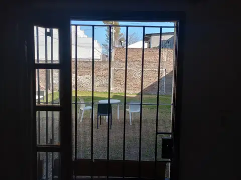 PROPIEDAD + TERRENO LIBRE 100