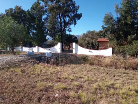 Oficina 8 ambientes con 4 baños