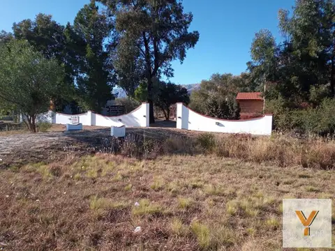 Oficina 8 ambientes con 4 baños