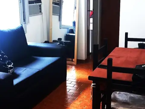 Departamento dos ambientes en muy buen estado, Morón centro.