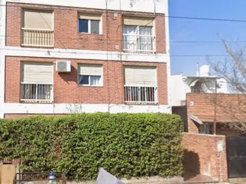 Excelente Depto 2 Ambientes con Patio 2 Patios y Bajas Expensas