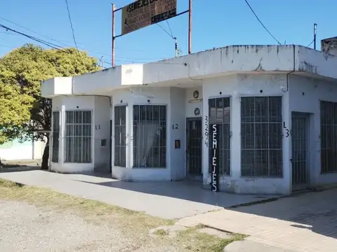 VENTA 3 LOCALES CON DEPTO JARDIN DEL PILAR