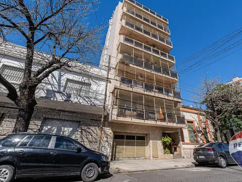 VENTA DEPARTAMENTO FLORESTA 3 AMBIENTES 2 PATIOS