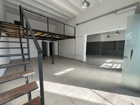 Alquiler Local Comercial/Depósito | A Metros de Univ. Blas Pascal | Potencial Operativo y Comercial