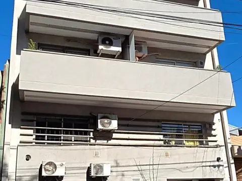 MONOAMBIENTE SUPER LUMINOSO, APTO CRÉDITO Y APTO PROFESIONAL 