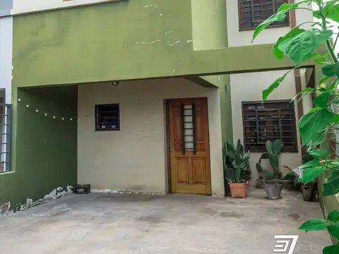 DUPLEX EN VENTA - PEREYRA 100