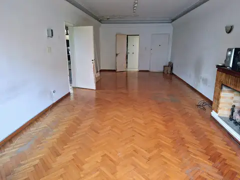 Depto Tipo Casa 4 ambientes con 3 baños