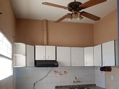 REMAX VENDE EN SAN VICENTE PH PRIMER PISO 3 DORM