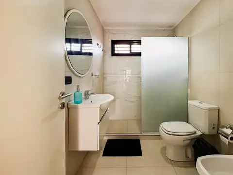 Casa 5 ambientes con 1 baño