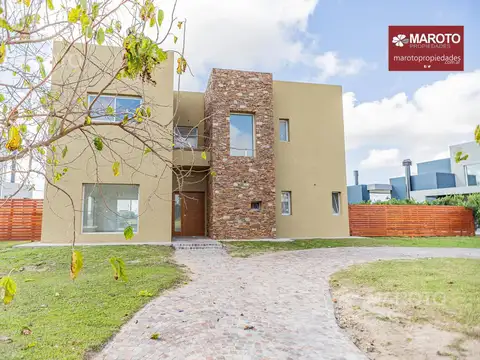 CASA EN VENTA- ALQUILER - LAGUNA- EN EL CANTON - MAROTO PROPIEDADES