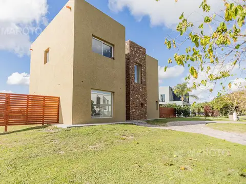 Casa en Alquiler de 4 dormitorios