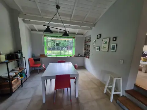 Casa 4 ambientes con 3 baños