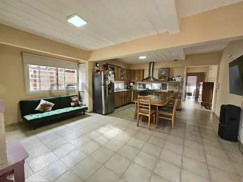 Del Malambo 2000, Piso 0