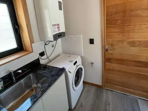 Casa 4 ambientes con 3 baños