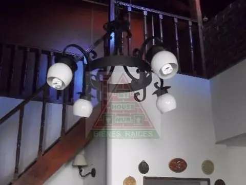 CHALET 4 AMBIENTES, VENTA EN BECCAR.